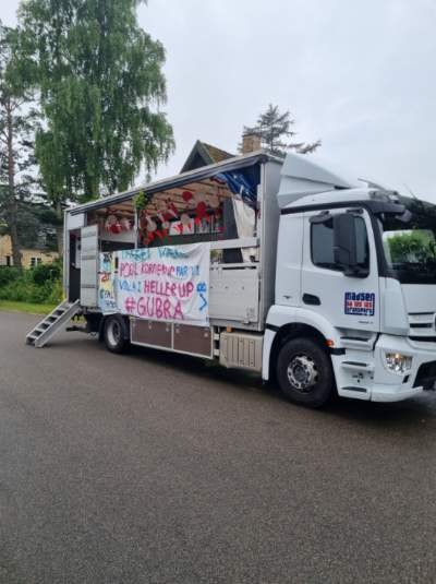 Studenterkørsel og studentervogn på Sjælland fra Madsen Transport