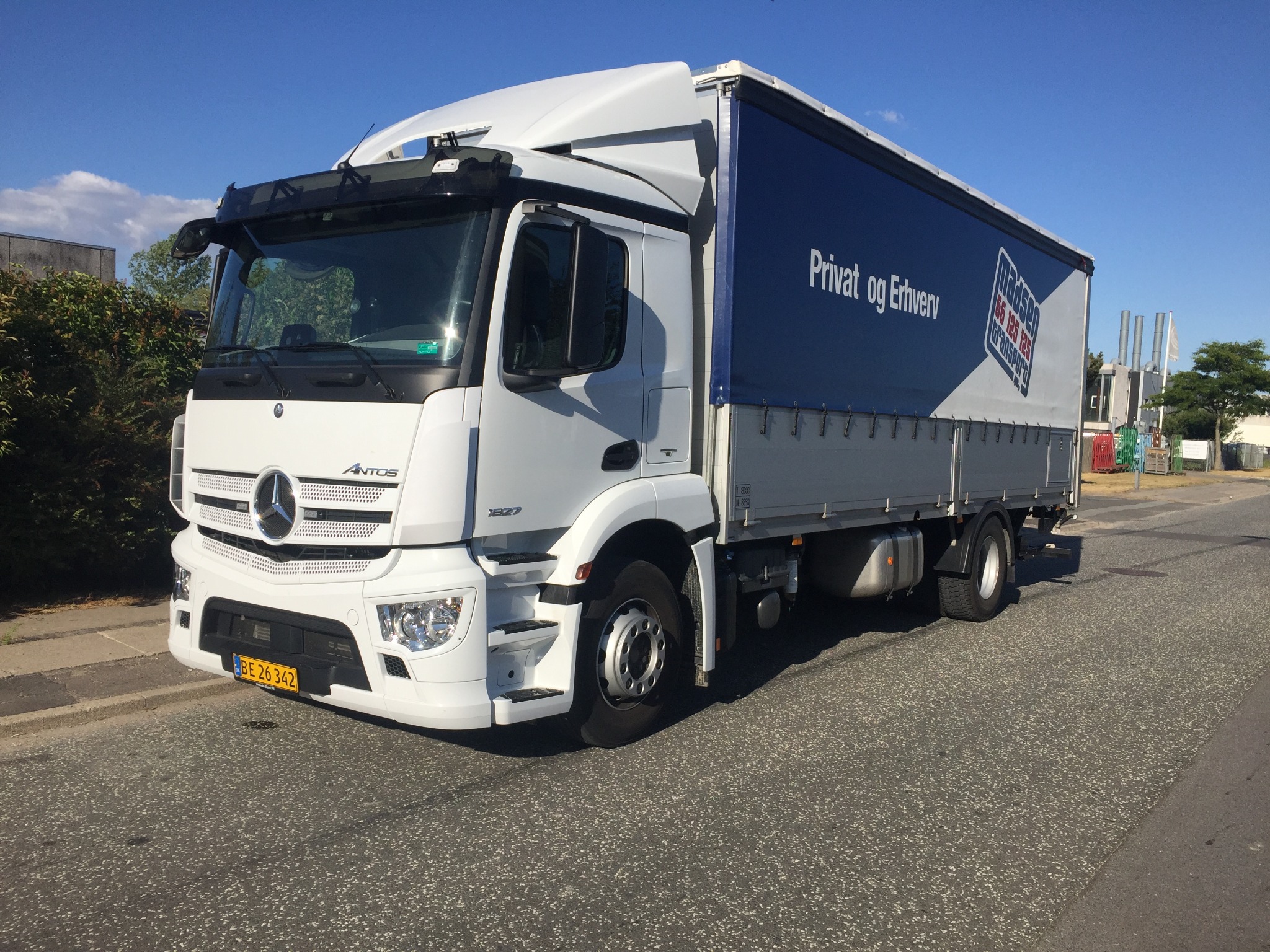 Madsen Transport lastbil på transportopgave i Storkøbenhavn